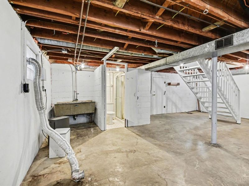 1472 Larrywood Lane, Cincinnati, OH 45224 Photo 21