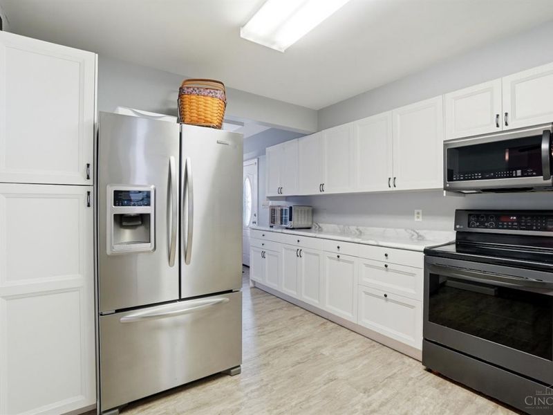 6098 Hamilton Middletown Road, Middletown, OH 45044 Photo 14