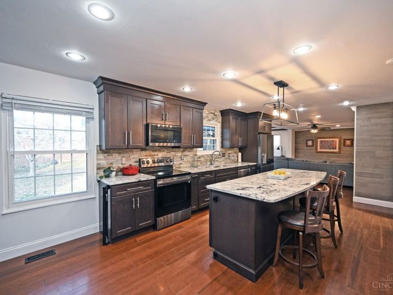 7712 Stonehill Drive, Anderson Twp, OH 45255 Photo 8