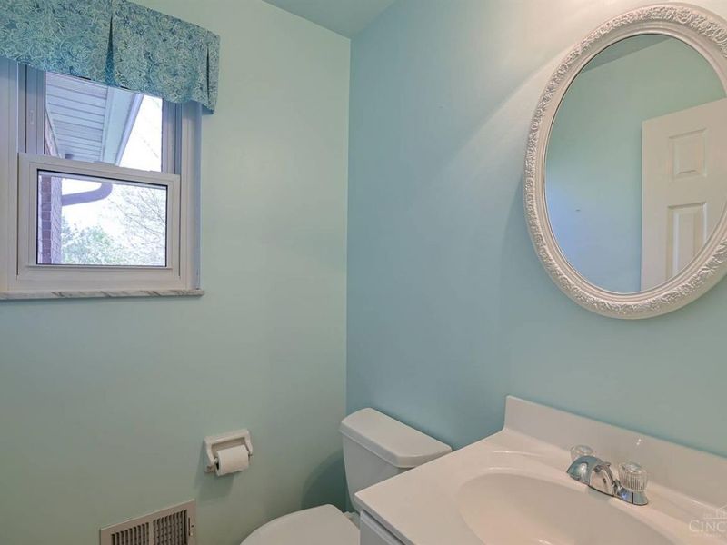 3877 Appletree Court, Cincinnati, OH 45247 Photo 29