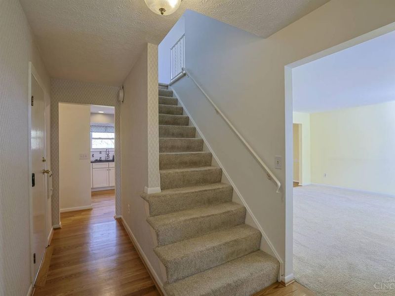 3877 Appletree Court, Cincinnati, OH 45247 Photo 5