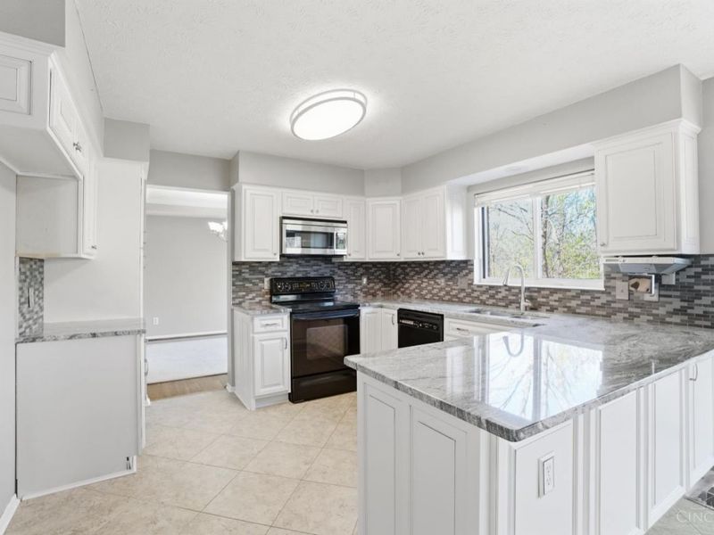 5461 Brigade Court, Green Township, OH 45239 Photo 10