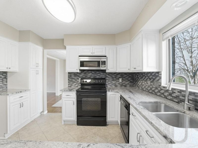 5461 Brigade Court, Green Township, OH 45239 Photo 11