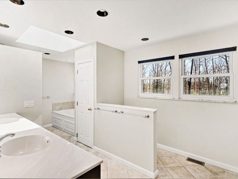 10729 Wellerwoods Drive, Montgomery, OH 45242 Photo 10