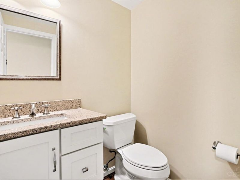 10729 Wellerwoods Drive, Montgomery, OH 45242 Photo 6