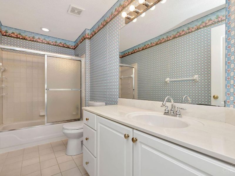 8552 Deerway Drive, Sycamore Township, OH 45236 Photo 11