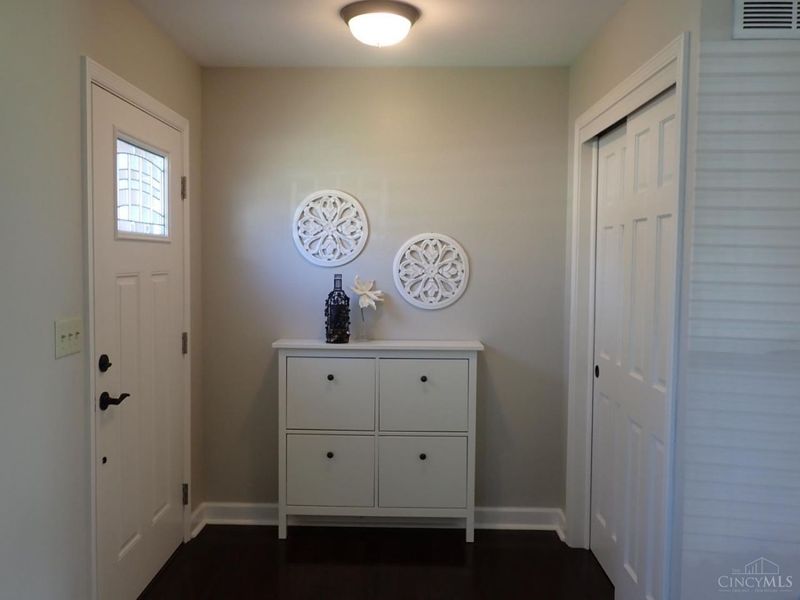 8031 Anvil Court, West Chester, OH 45069 Photo 2