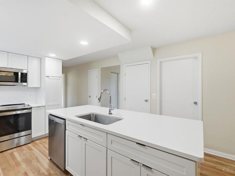 1405 Holman View Drive, Wyoming, OH 45215 Photo 14