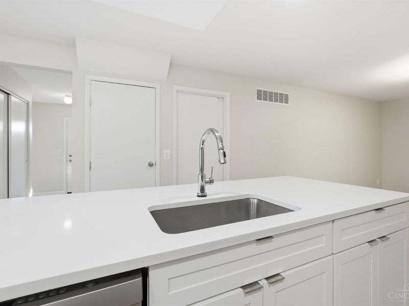 1405 Holman View Drive, Wyoming, OH 45215 Photo 17