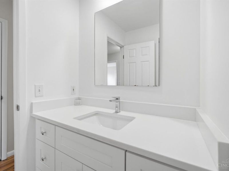 1405 Holman View Drive, Wyoming, OH 45215 Photo 39