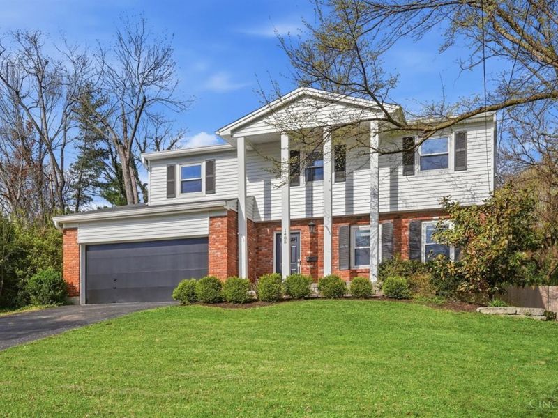 1405 Holman View Drive, Wyoming, OH 45215 Photo 4