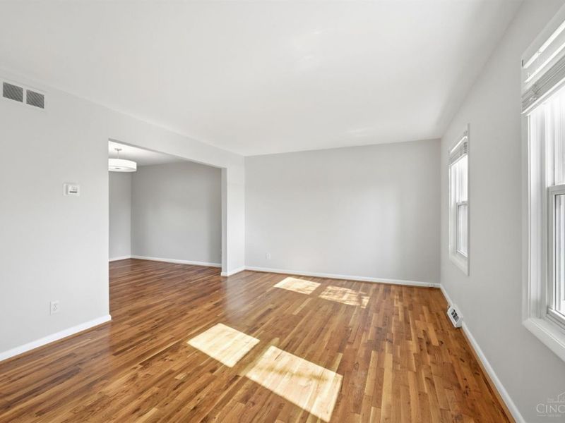 1405 Holman View Drive, Wyoming, OH 45215 Photo 8