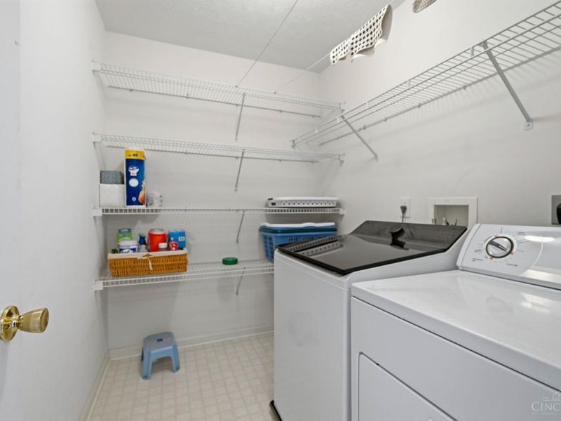 8080 Kings Court, Hamilton Twp, OH 45039 Photo 32