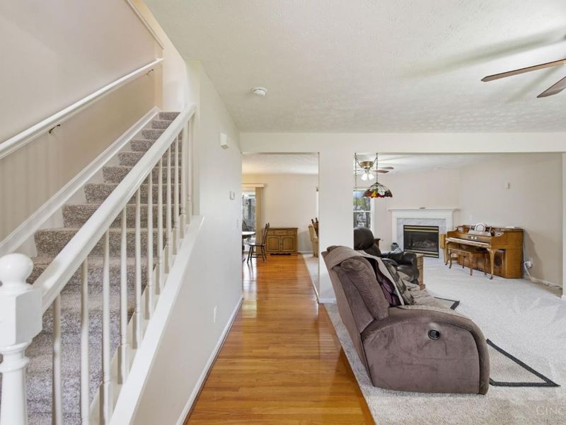 8080 Kings Court, Hamilton Twp, OH 45039 Photo 7