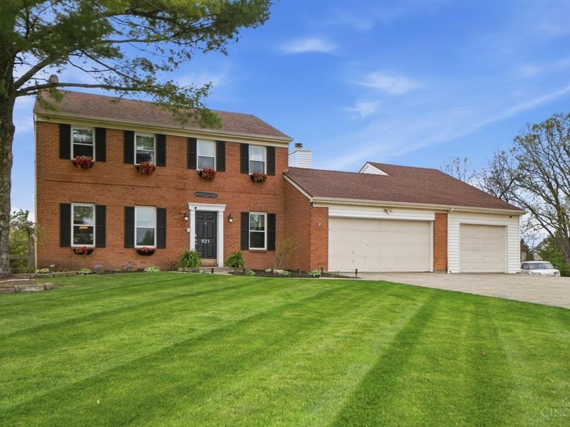 921 Briarwood Court, Mason, OH 45040 Photo 2