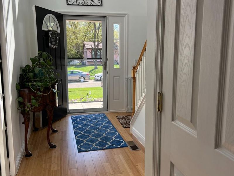 9275 Whitebirch Drive, Springfield Twp., OH 45231 Photo 2