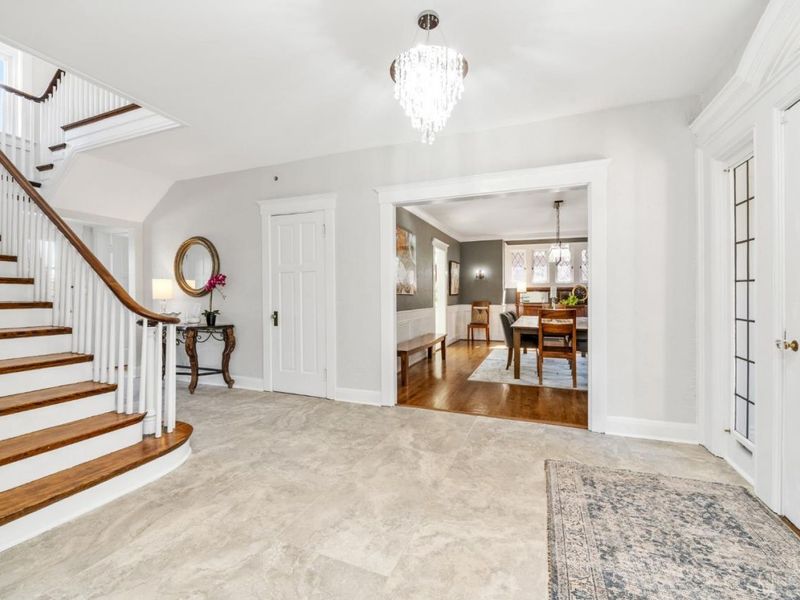 718 Clinton Springs Avenue, Cincinnati, OH 45229 Photo 10