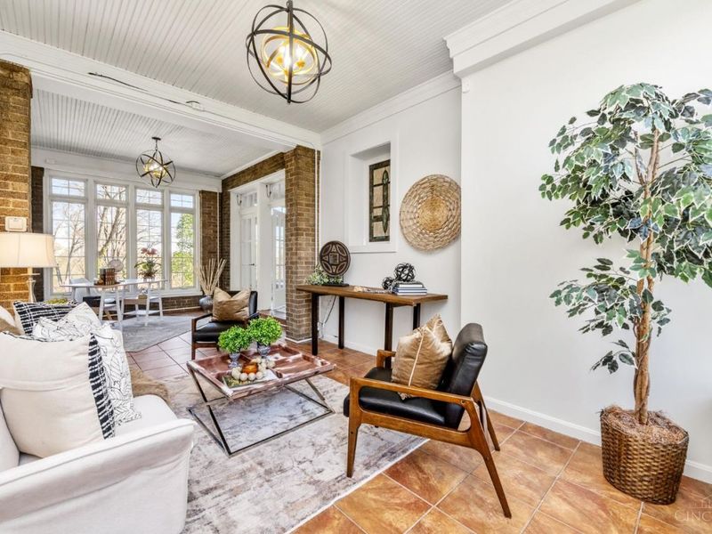 718 Clinton Springs Avenue, Cincinnati, OH 45229 Photo 19