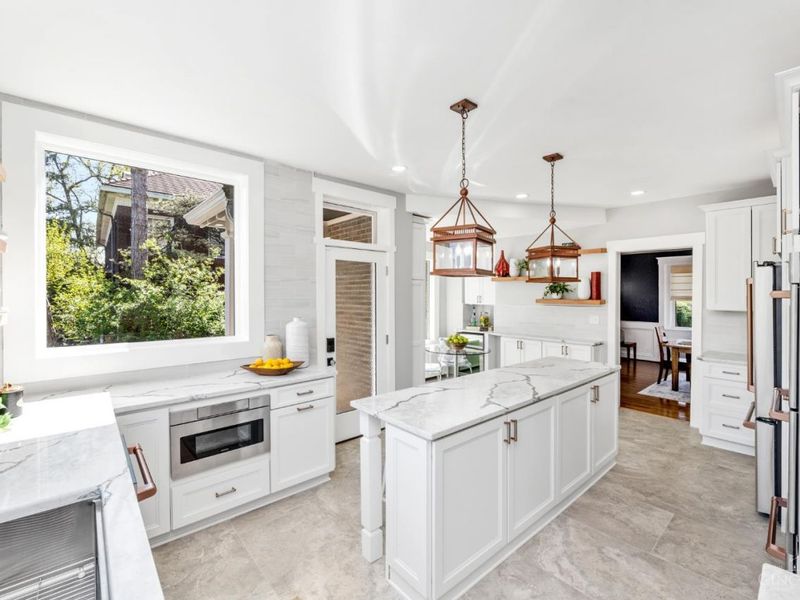 718 Clinton Springs Avenue, Cincinnati, OH 45229 Photo 25