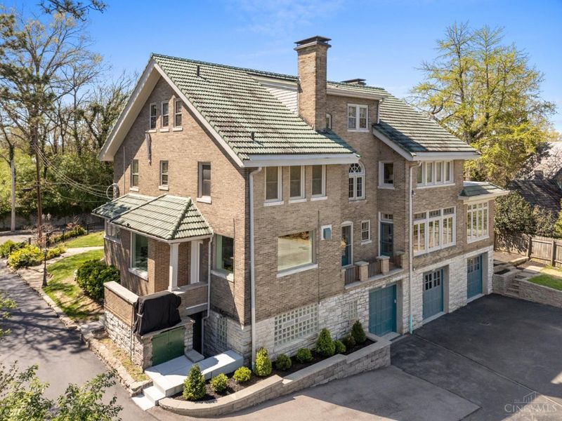 718 Clinton Springs Avenue, Cincinnati, OH 45229 Photo 45