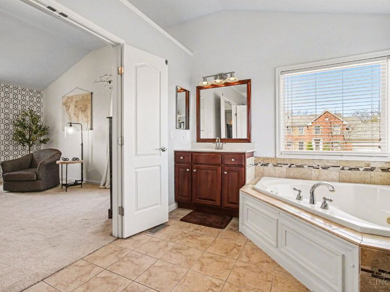 7277 Susan Springs Drive, West Chester, OH 45069 Photo 13