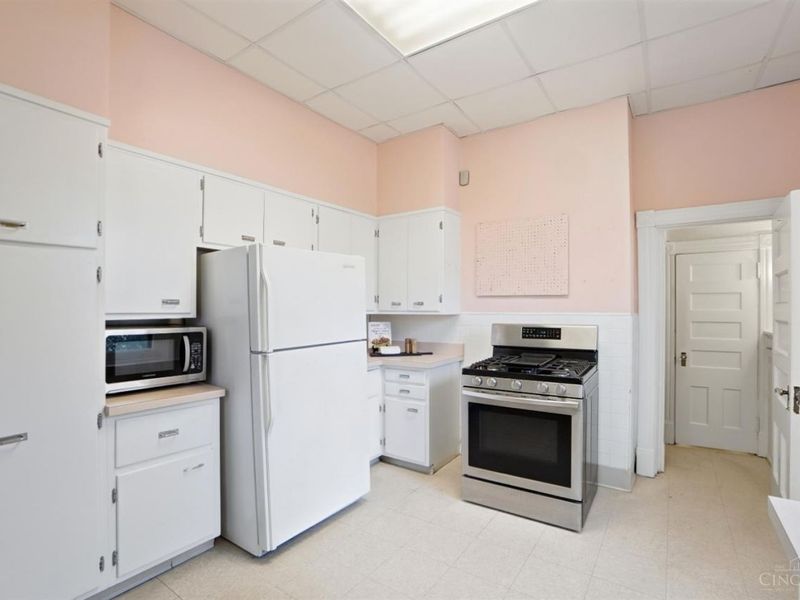 3990 Beechwood Avenue, Cincinnati, OH 45229 Photo 18