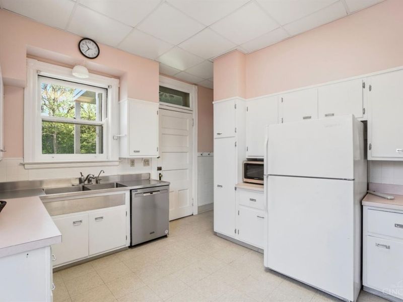 3990 Beechwood Avenue, Cincinnati, OH 45229 Photo 19