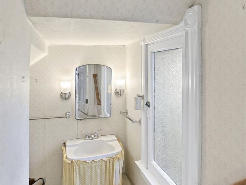 3990 Beechwood Avenue, Cincinnati, OH 45229 Photo 20