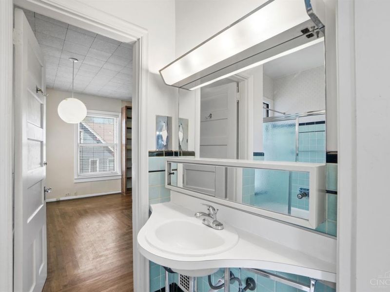 3990 Beechwood Avenue, Cincinnati, OH 45229 Photo 32