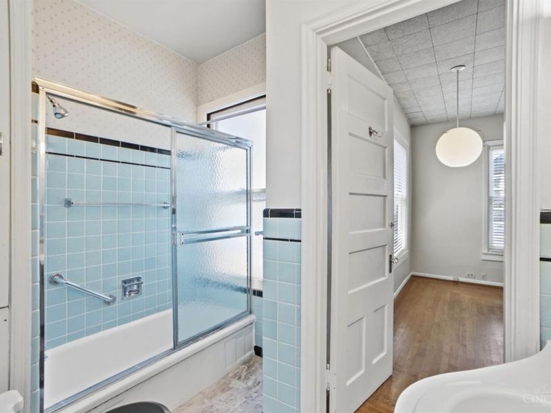 3990 Beechwood Avenue, Cincinnati, OH 45229 Photo 33