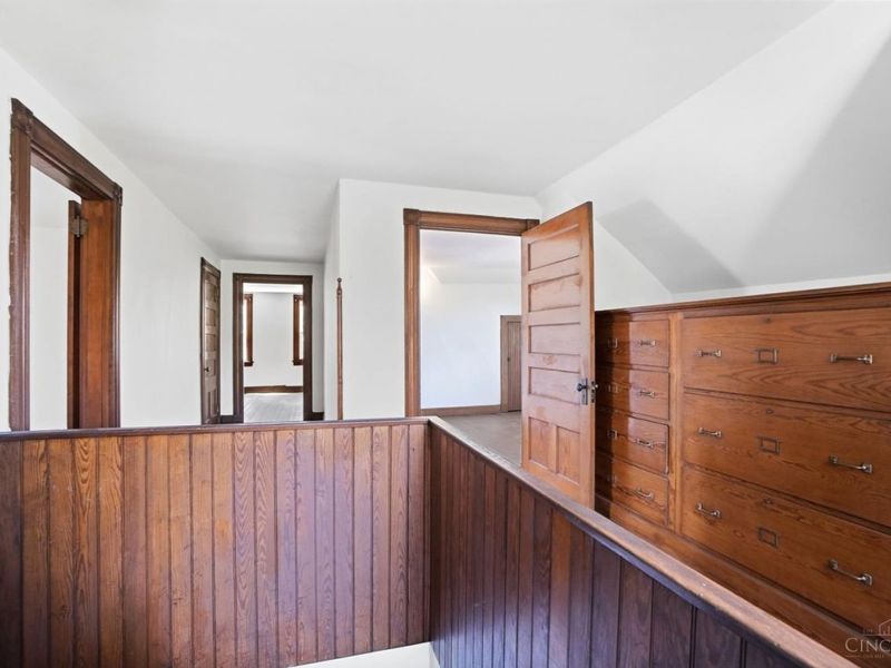 3990 Beechwood Avenue, Cincinnati, OH 45229 Photo 38