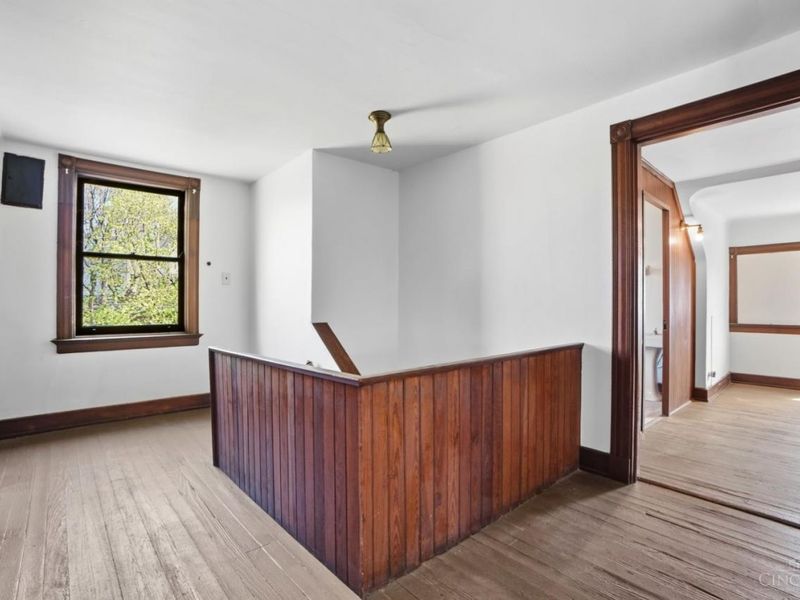 3990 Beechwood Avenue, Cincinnati, OH 45229 Photo 39