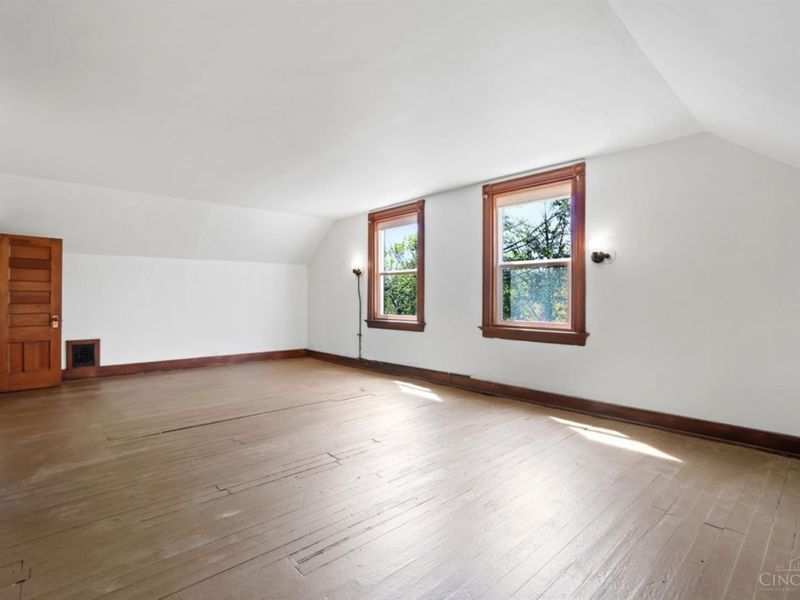 3990 Beechwood Avenue, Cincinnati, OH 45229 Photo 46