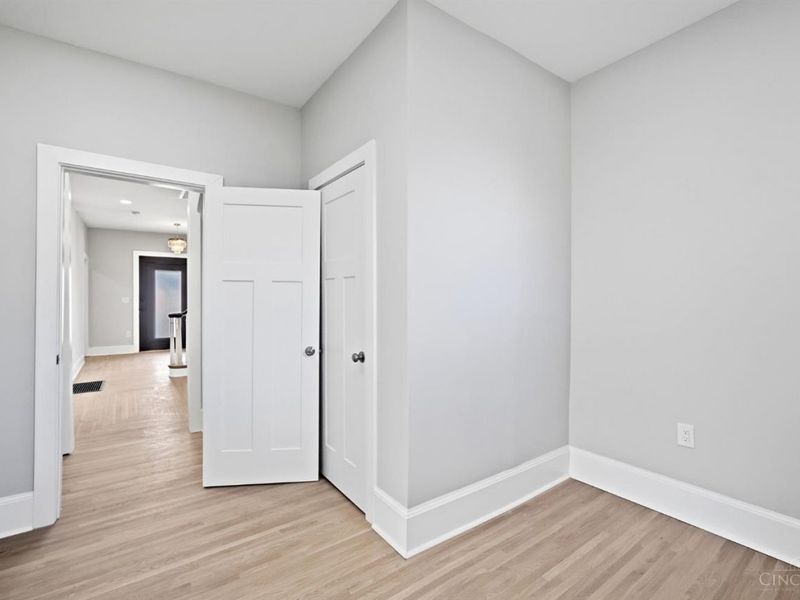 2978 Wardall Avenue, Cincinnati, OH 45211 Photo 32
