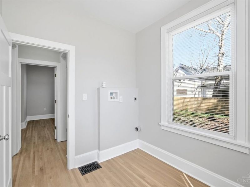 2978 Wardall Avenue, Cincinnati, OH 45211 Photo 35