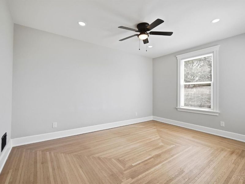 2978 Wardall Avenue, Cincinnati, OH 45211 Photo 52