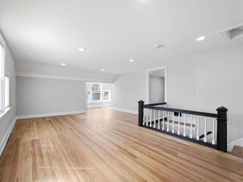 2978 Wardall Avenue, Cincinnati, OH 45211 Photo 65