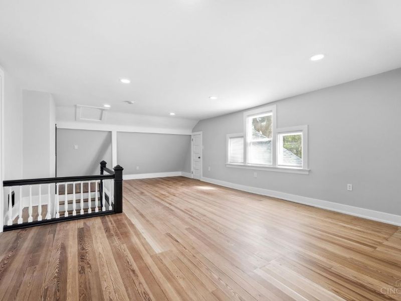 2978 Wardall Avenue, Cincinnati, OH 45211 Photo 66