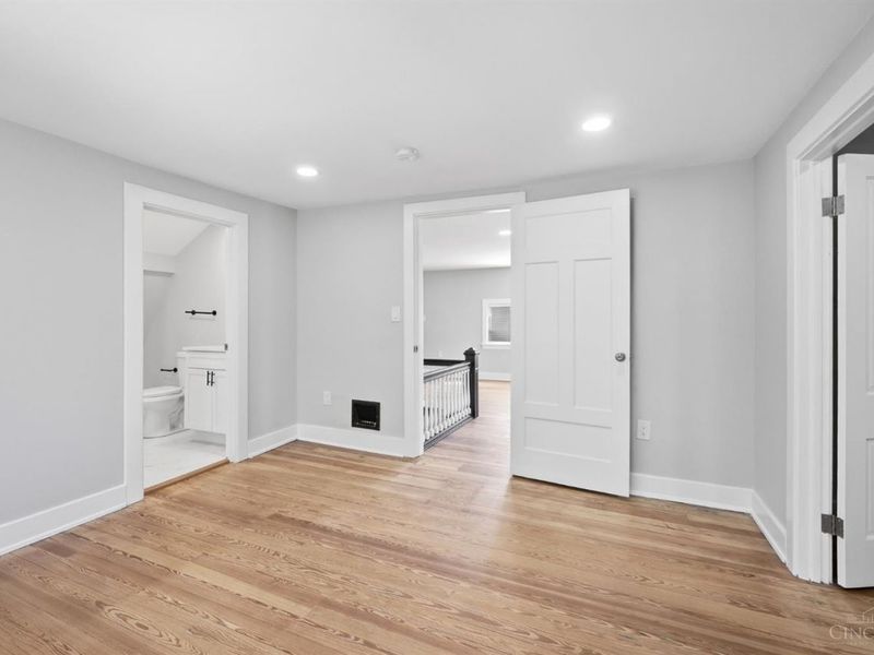 2978 Wardall Avenue, Cincinnati, OH 45211 Photo 73