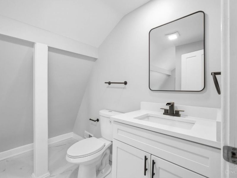 2978 Wardall Avenue, Cincinnati, OH 45211 Photo 76