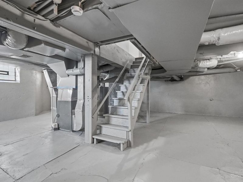 2978 Wardall Avenue, Cincinnati, OH 45211 Photo 79