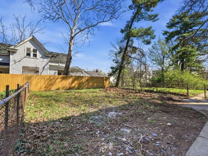 2978 Wardall Avenue, Cincinnati, OH 45211 Photo 90