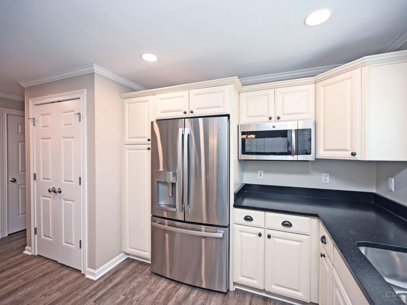 3666 Willowlea Court, Unit C, Cincinnati, OH 45208 Photo 8