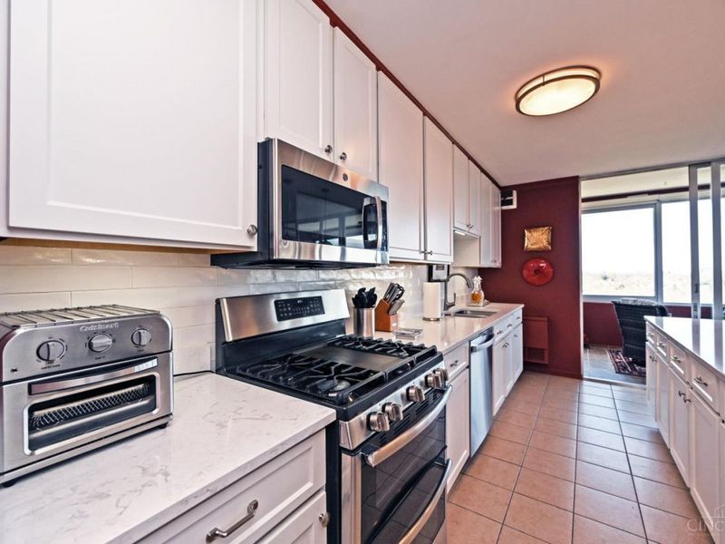 2324 Madison Road, Unit 1208, Cincinnati, OH 45208 Photo 13