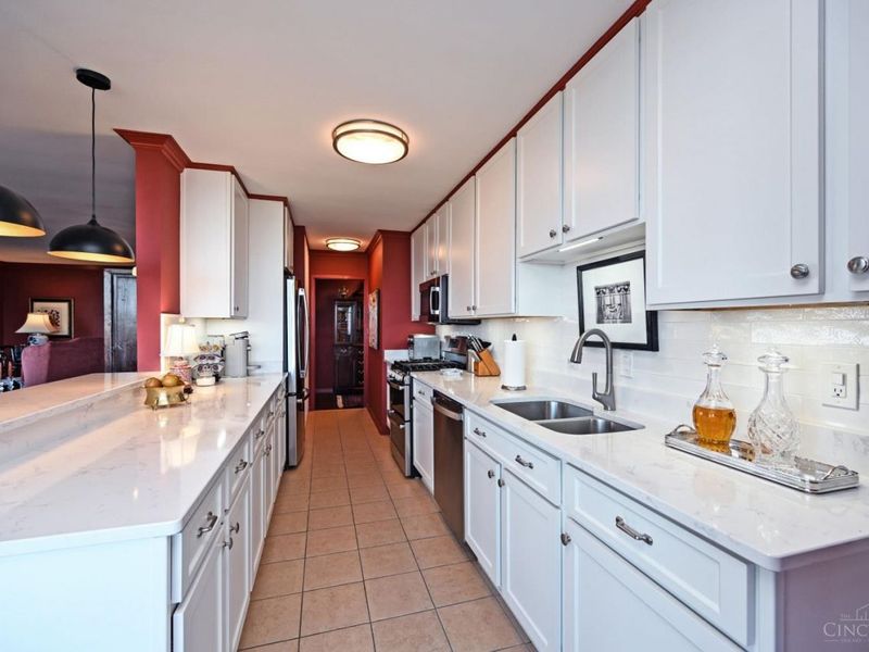 2324 Madison Road, Unit 1208, Cincinnati, OH 45208 Photo 4