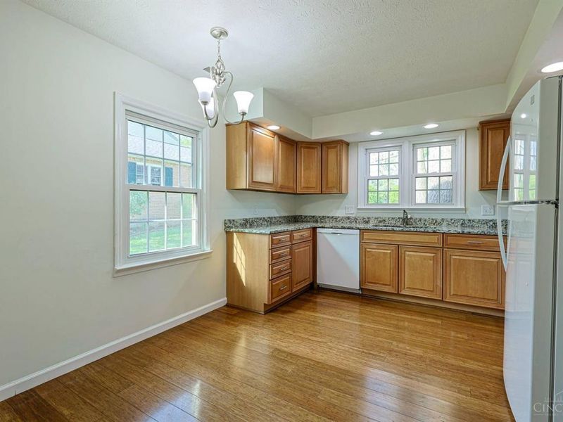 401 Shakerdale Road, Cincinnati, OH 45242 Photo 17