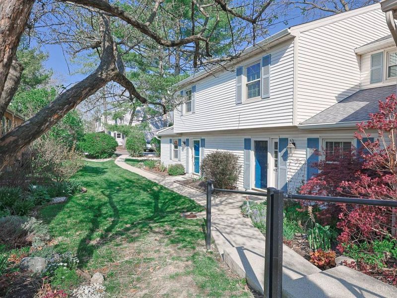 401 Shakerdale Road, Cincinnati, OH 45242 Photo 2