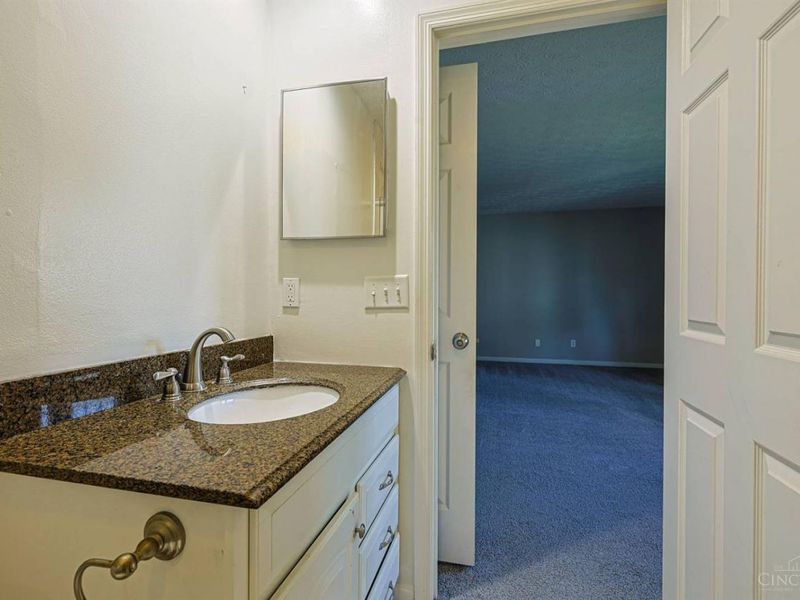 401 Shakerdale Road, Cincinnati, OH 45242 Photo 23