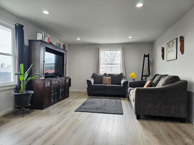 3820 Delmar Avenue, Cheviot, OH 45211 Photo 4