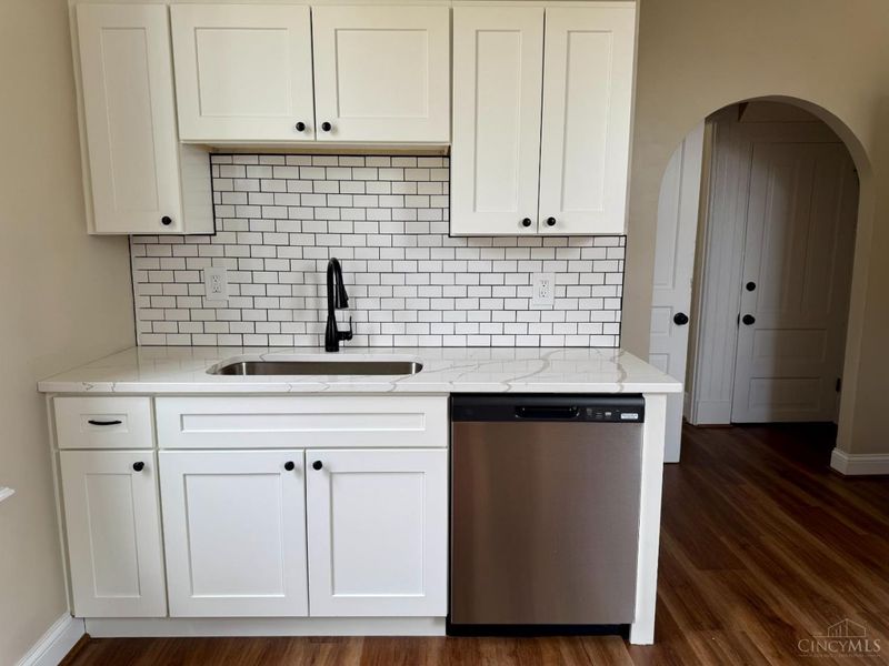 415 Considine Avenue, Cincinnati, OH 45205 Photo 6